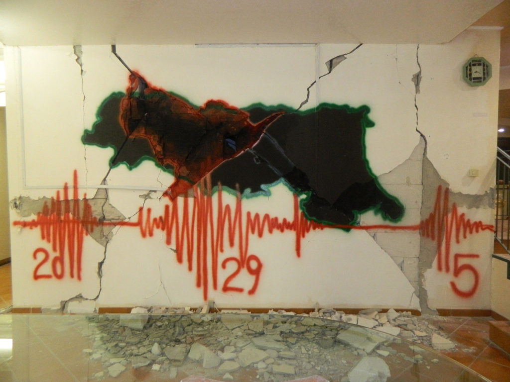 Più forte del terremoto e a cavallo dell’innovazione Arredo Color è sempre più forte con le soluzioni personalizzate nei colori per la casa